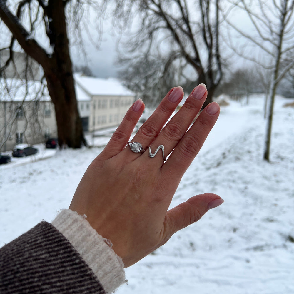 Wave Ring - Sølvfarvet