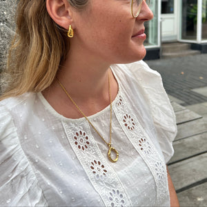 Wavy Circle Halskæde - 18K Guldbelagt