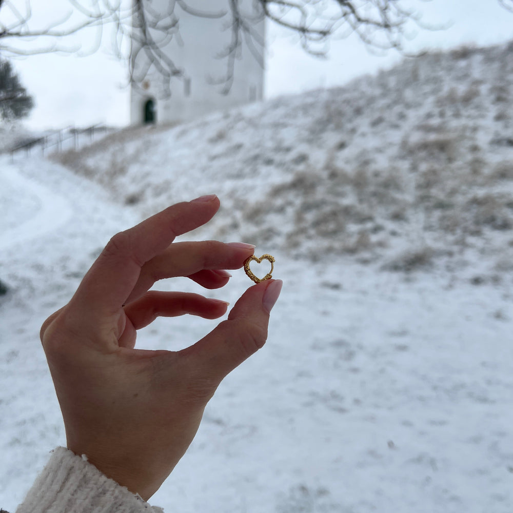 Heart Shape Hoops Øreringe - 18K Guldbelagt